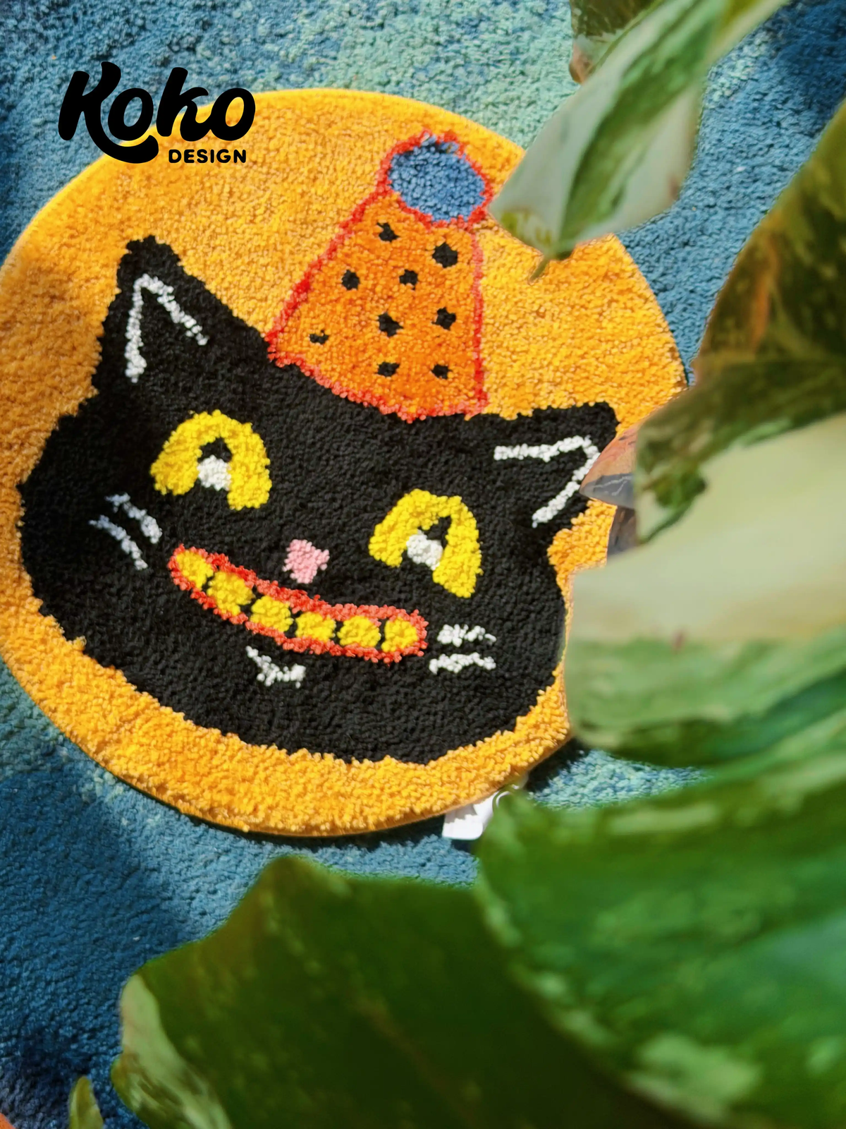 Veramou Party Void Round Tufted Rug – Black Cat Party Hat Flocked Doormat & Pet Mat 18"
