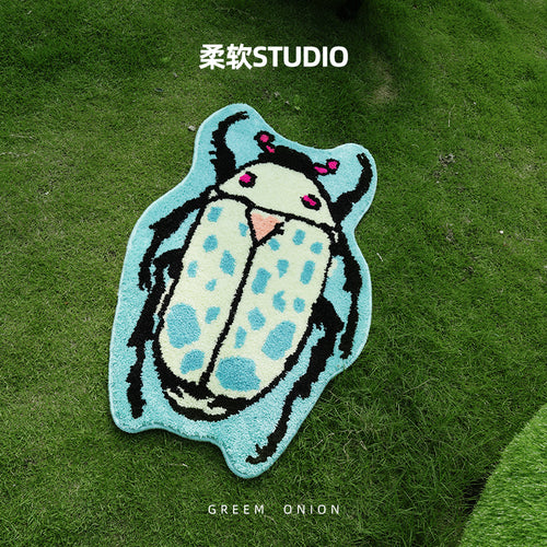 Veramou Bashful Beetle Shaped Tufted Rug – 20mm Thick Machine-Washable Bug Mat 24" x 35"